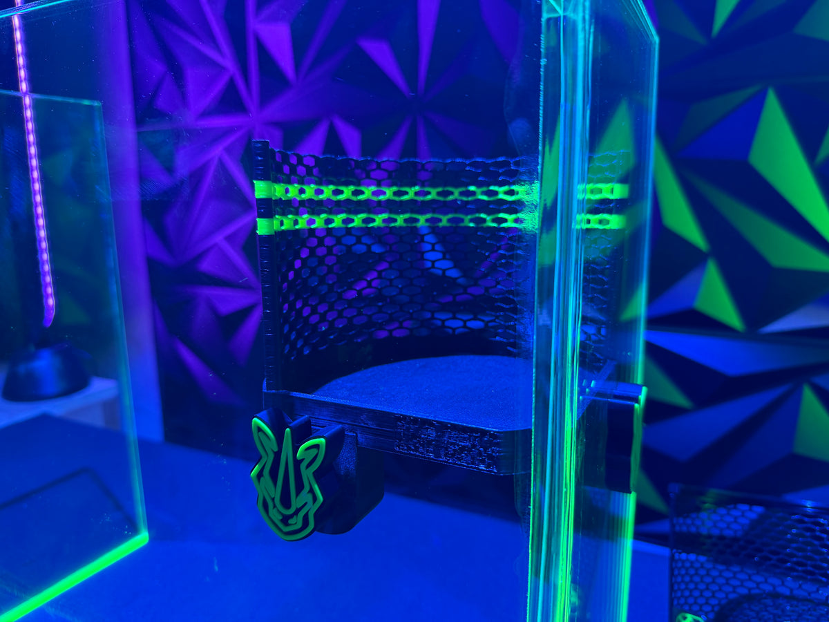 ClearCorner™ Magnetic Acclimation & Observation Box
